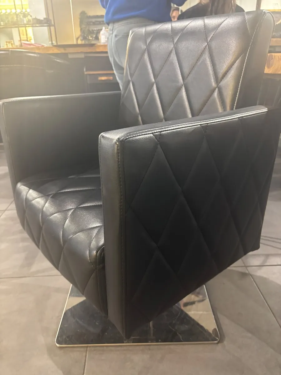 Salon styling chairs - Image 4