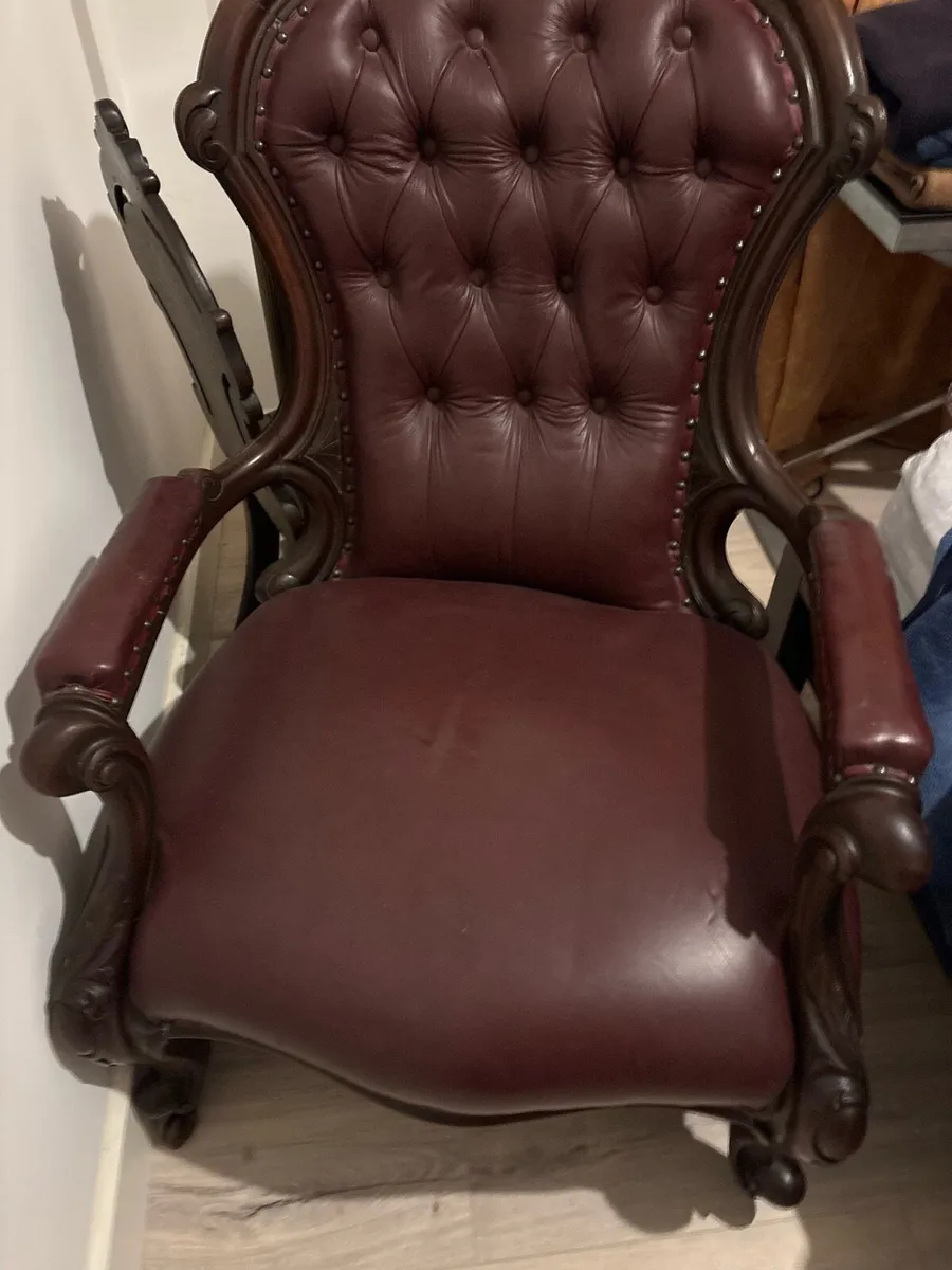 Very old grandfather  chair perfect - Image 3