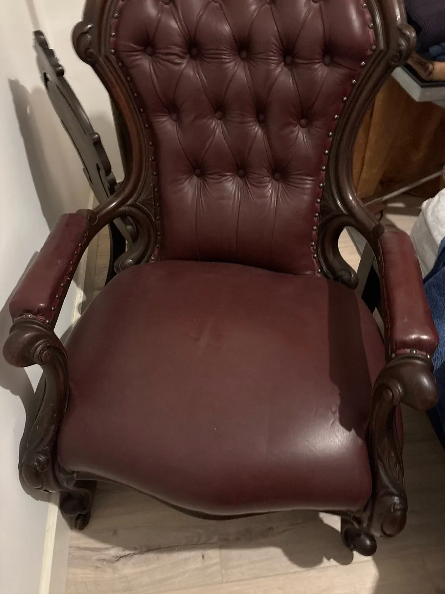 Very old grandfather  chair perfect - Image 4