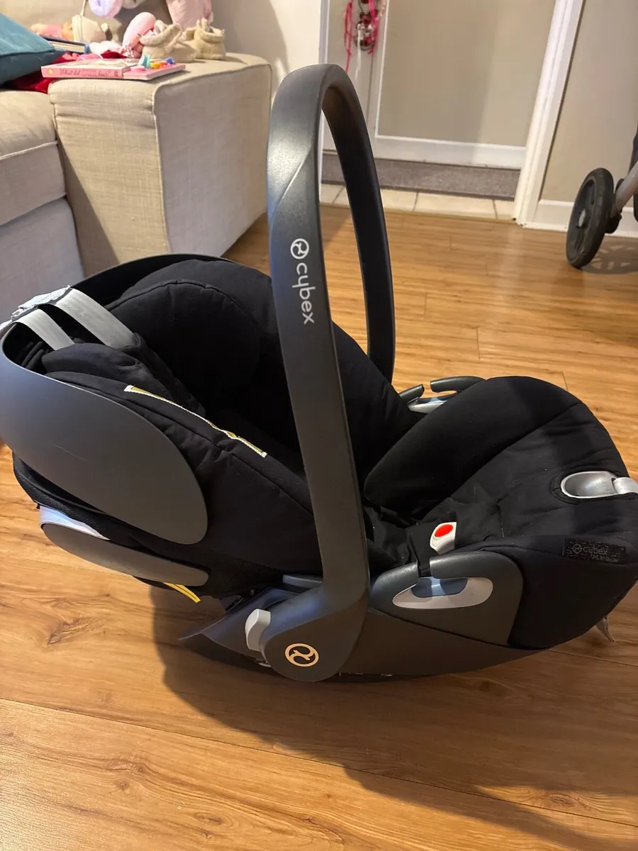 Cybex Car Seat - Image 4
