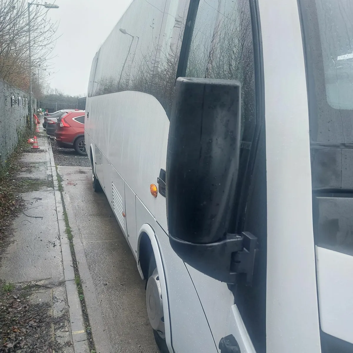 UNVI MERCEDES-BENZ 2017 (33+1+1) - Image 4