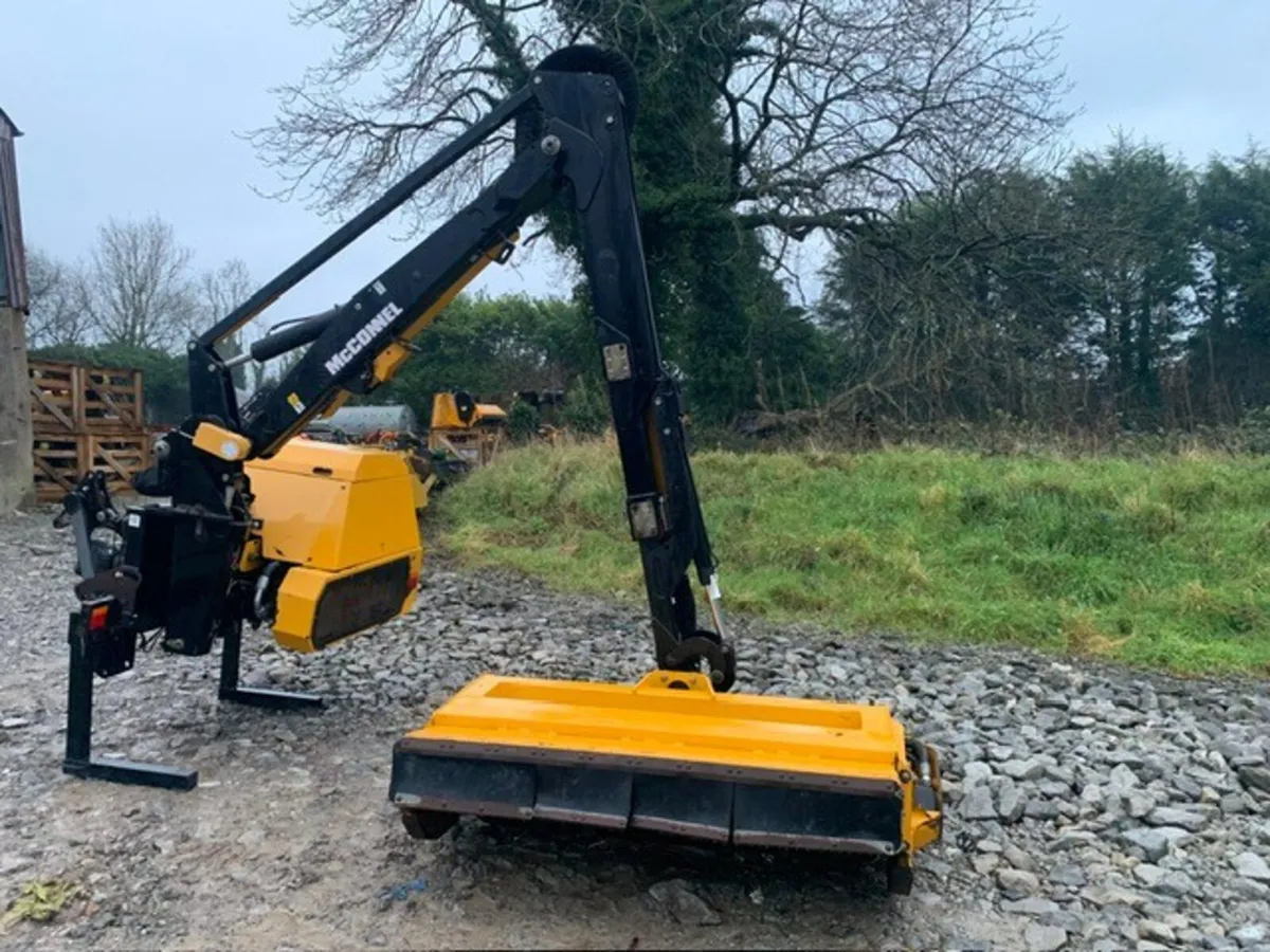 MCCONNEL PA6570T REV, 2200 HOURS - Image 1