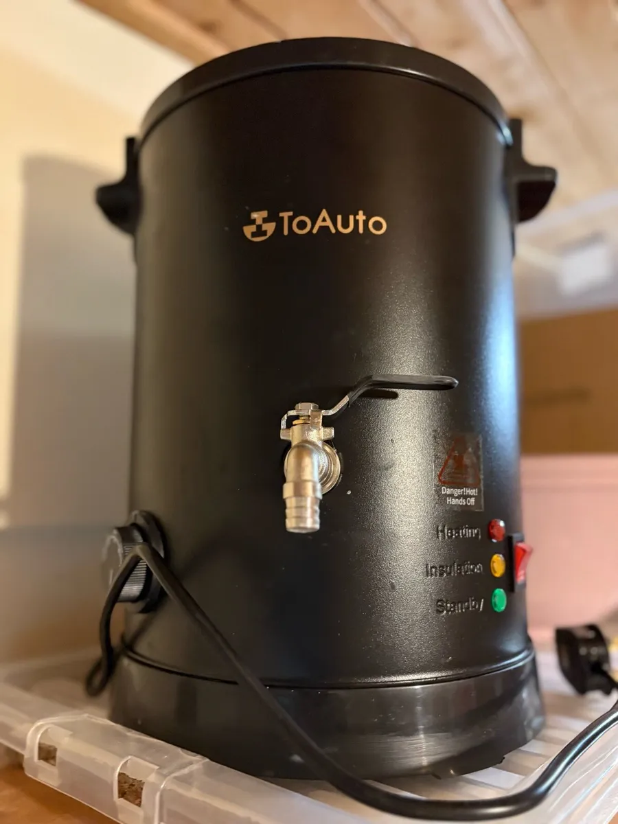 Wax melter - Image 1