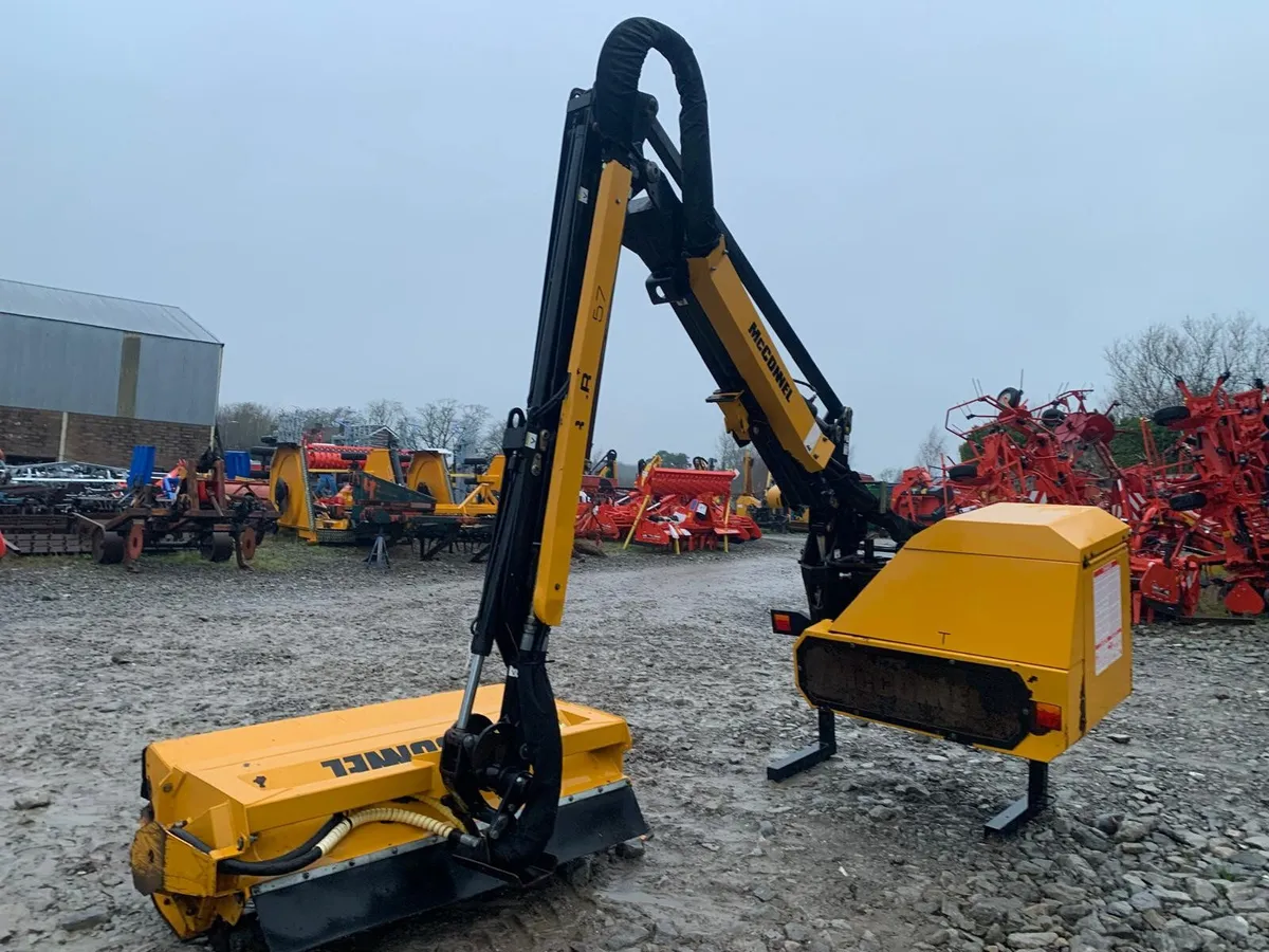 MCCONNEL PA6570T REV, 2200 HOURS - Image 2