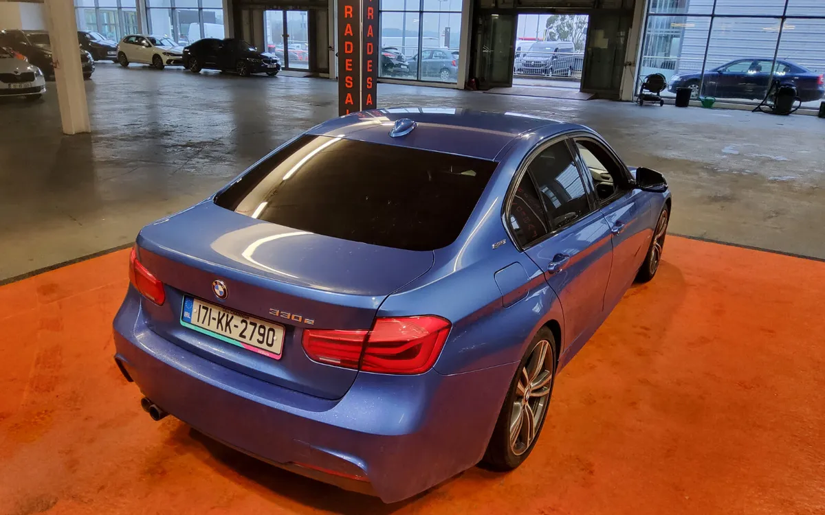 BMW 3-Series 2017 - Image 4