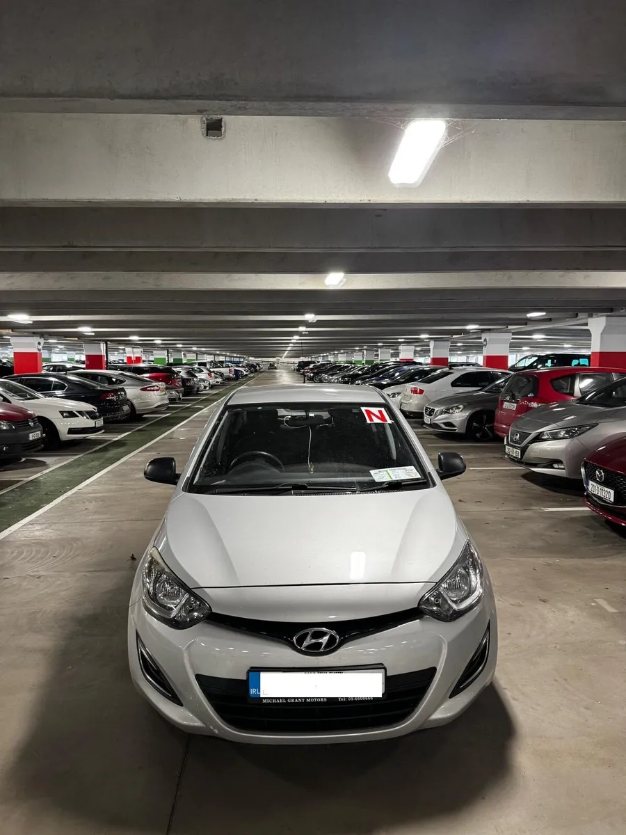 2013 Hyundai i20 1.2 Classic - Stylish (Silver) - Image 4