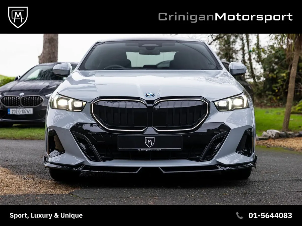 BMW 5-Series 550e xDrive M Sport Pro - Image 4