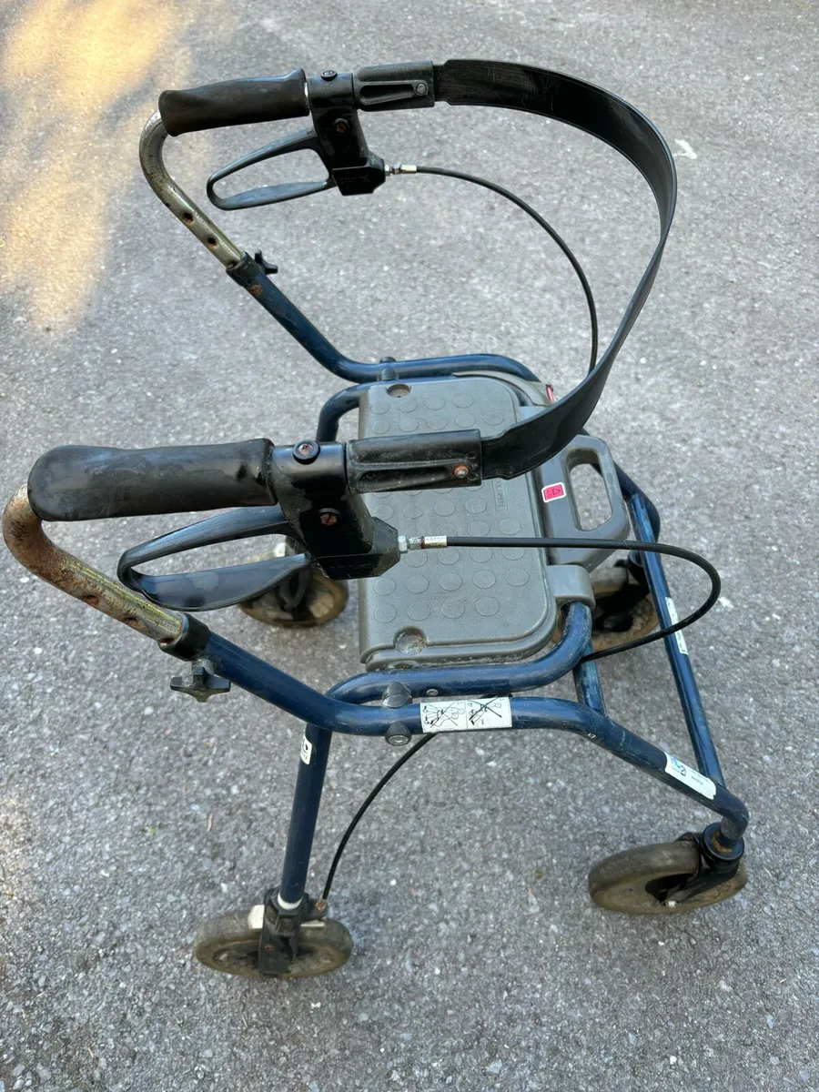 Zimmer frame Rollator - Image 1