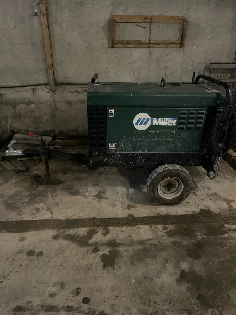 Miller Big Blue 400 - Image 1