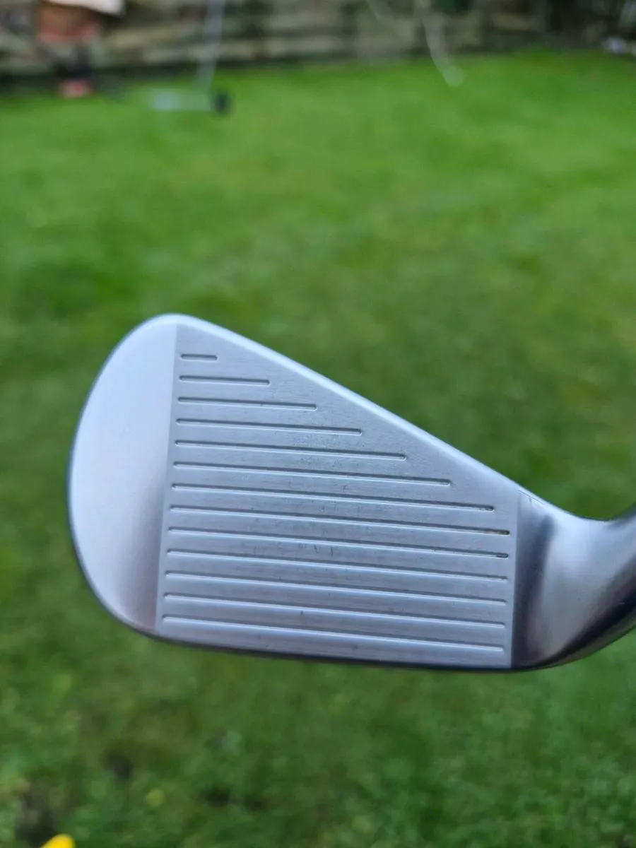 MINT SRIXON ZX5/ZX7 COMBO IRONS 4-PW STIFF - Image 3