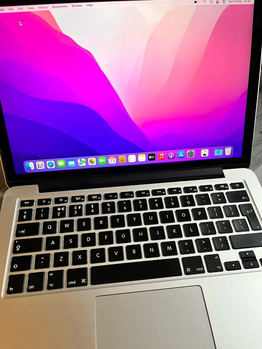 MacBook Pro 13 2015 - Image 3