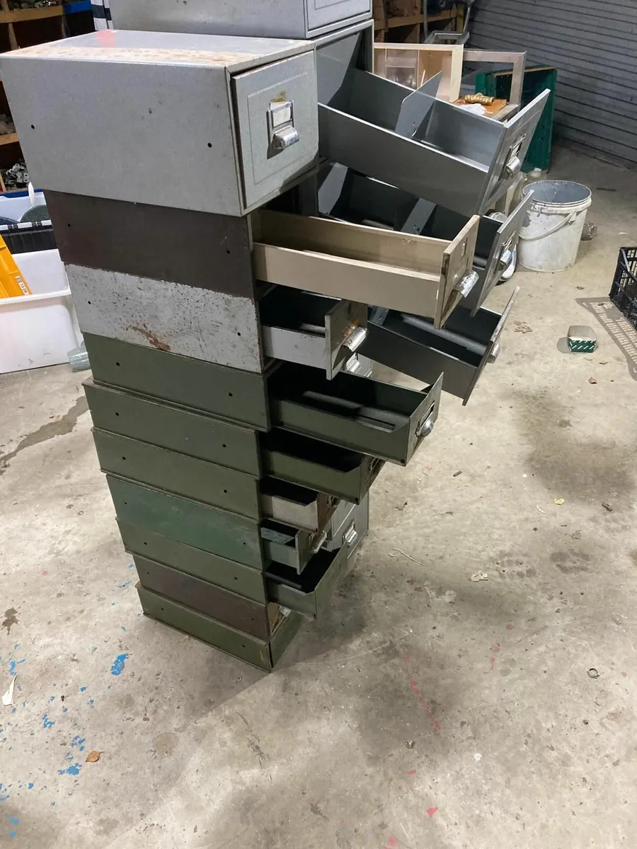 Metal Drawers - Image 4