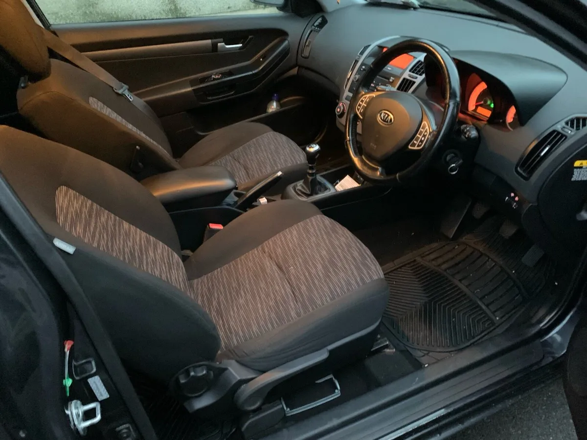 Kia ceed pro - Image 4