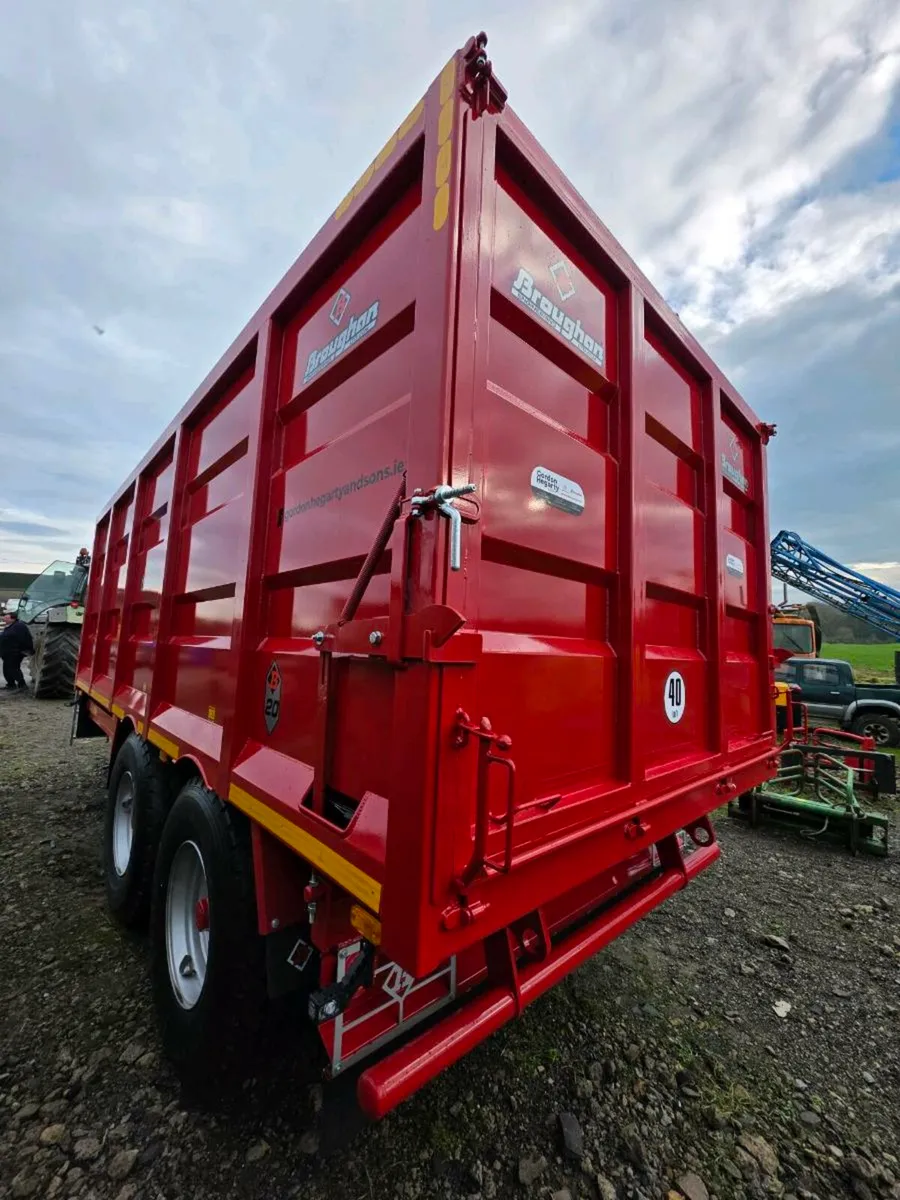 XMAS MACHINERY AUCTION - Image 3