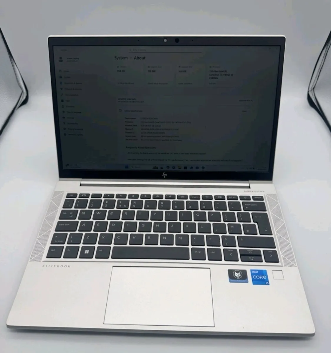 HP Elitebook 830 G8 - Image 1