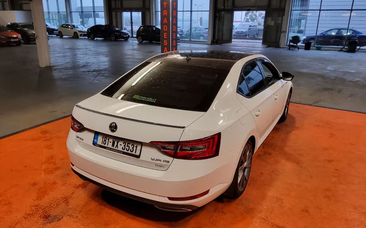 Skoda Superb 2018 - Image 4