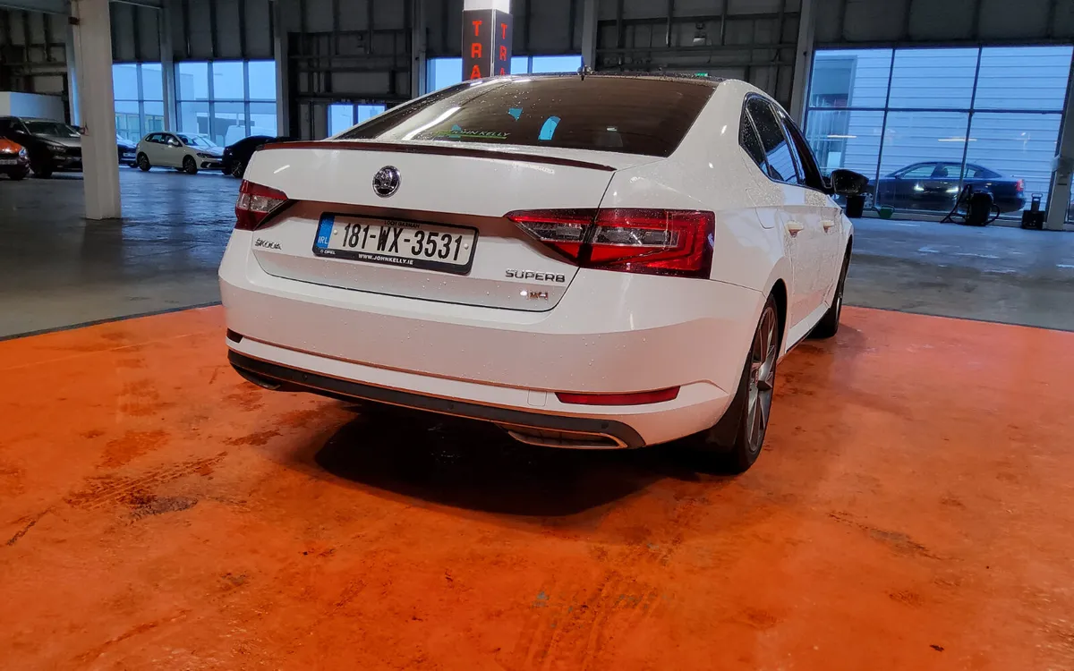 Skoda Superb 2018 - Image 3
