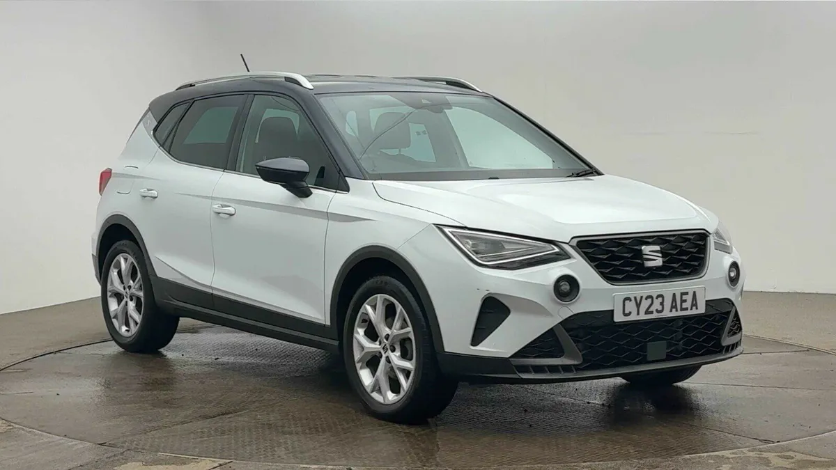 SEAT Arona Hatchback FR - Image 1