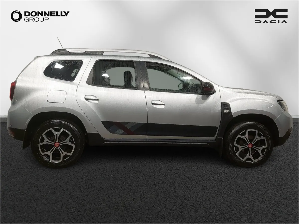 Dacia Duster Estate Special Edition Techroad - Image 3