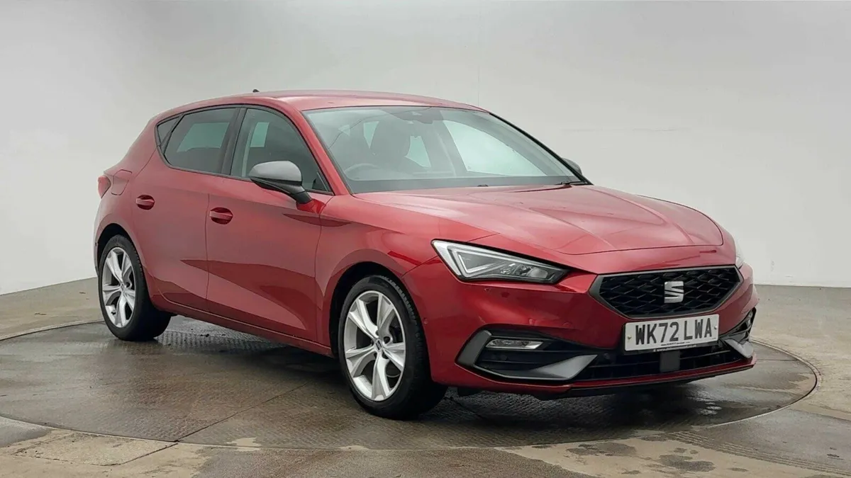 SEAT Leon Hatchback FR - Image 1