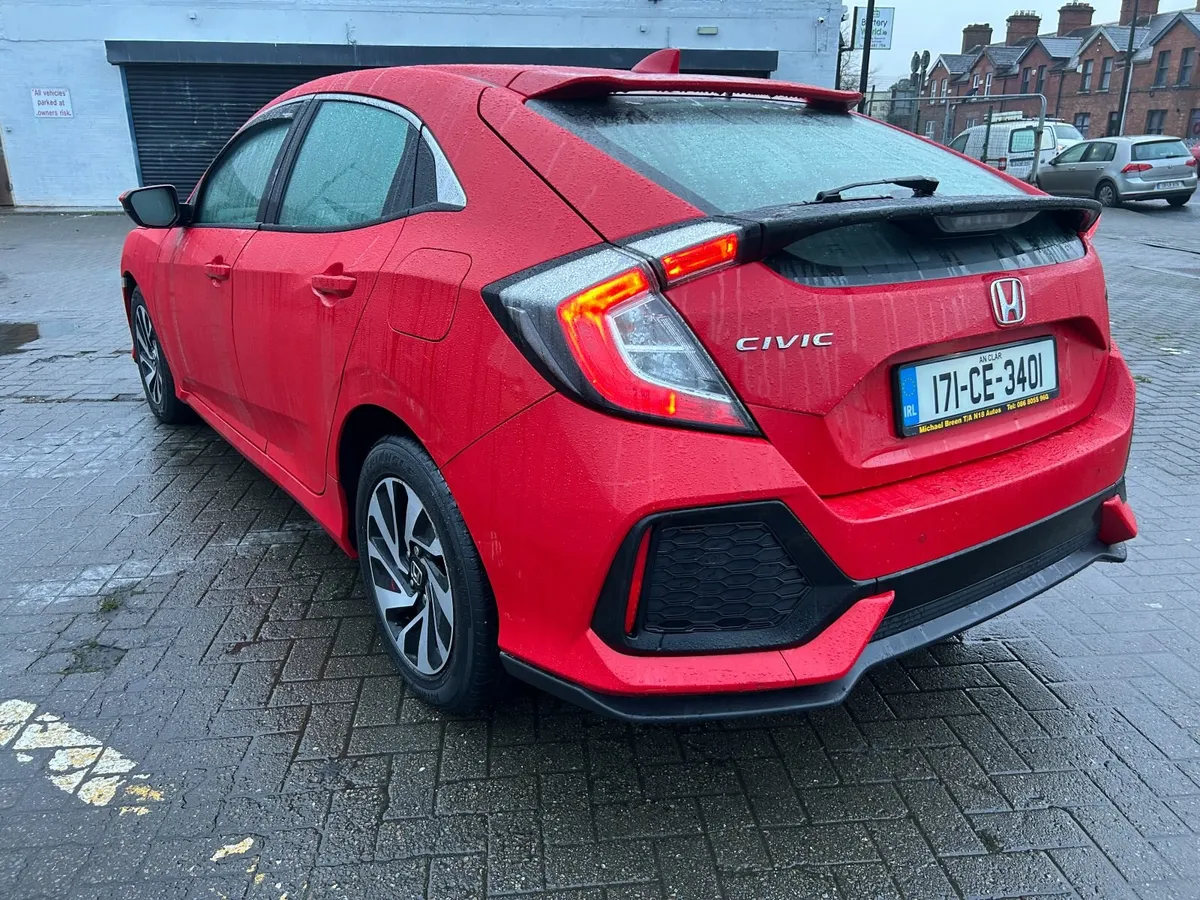 Honda Civic 2017 - Image 4