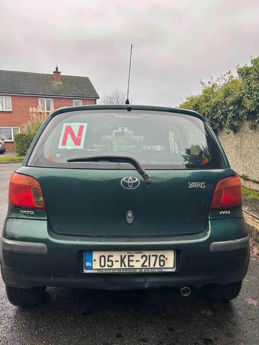 Toyota Yaris 2005 - Image 3