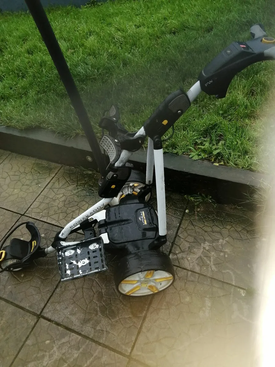 Powakaddy electric golf trolley fw5 - Image 1