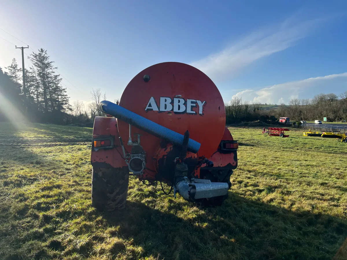 ABBEY 2000 GLN TANK - Image 4