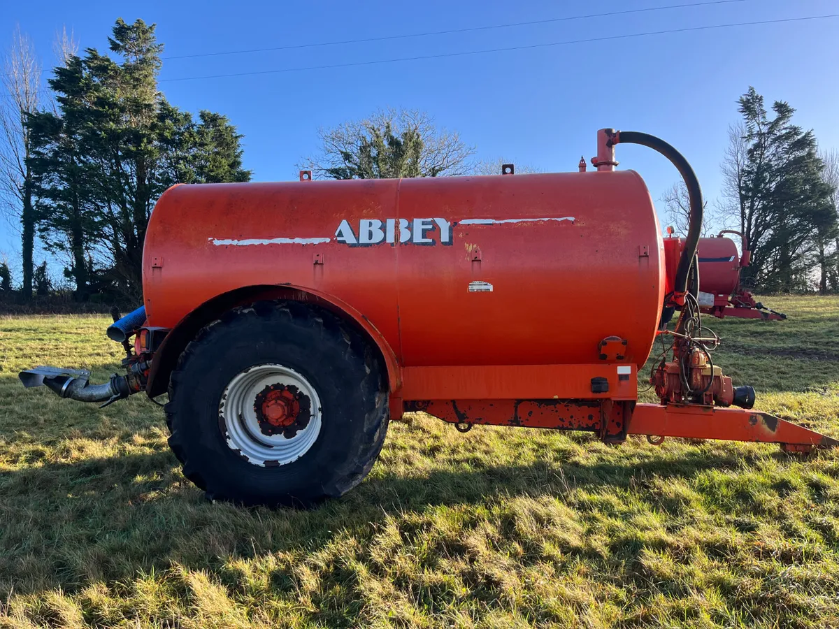 ABBEY 2000 GLN TANK - Image 1