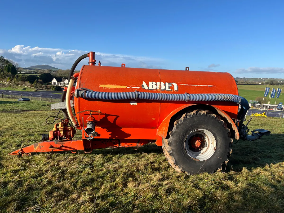 ABBEY 2000 GLN TANK - Image 3