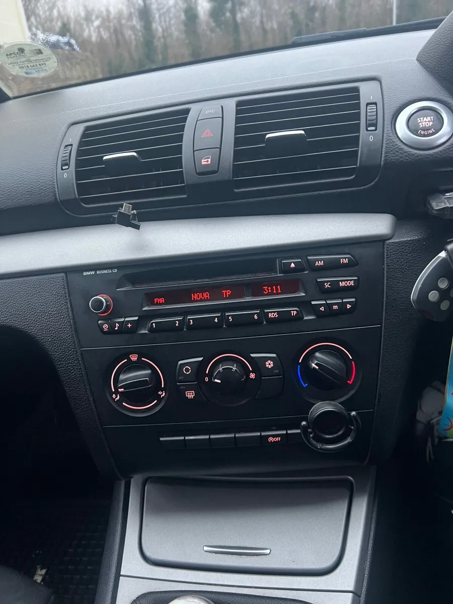 BMW 1-Series 2010 - Image 2