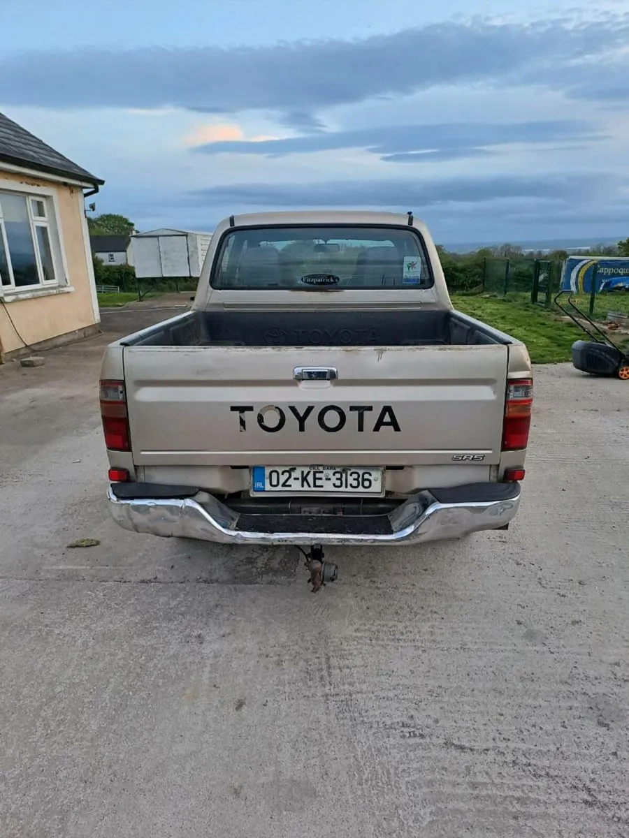 Toyota hilux - Image 4