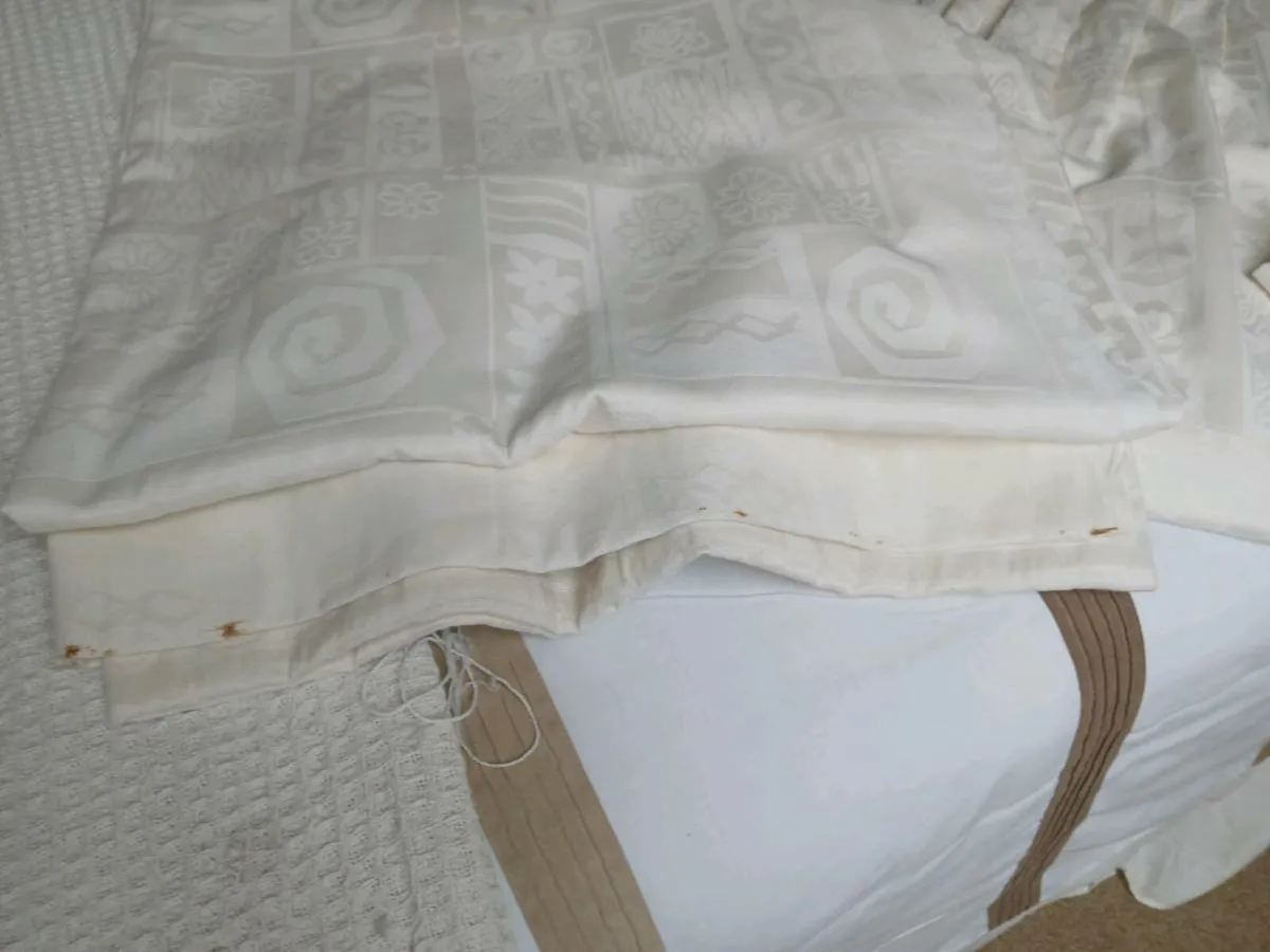 Cream patterned curtins - Image 2