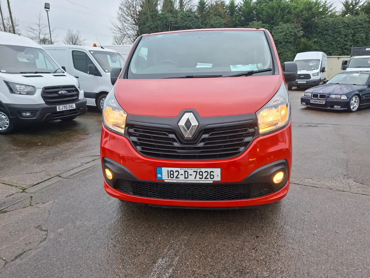 NO VAT OUTSTANDING LATE 2018 RENAULT TRAFIC LWB - Image 2