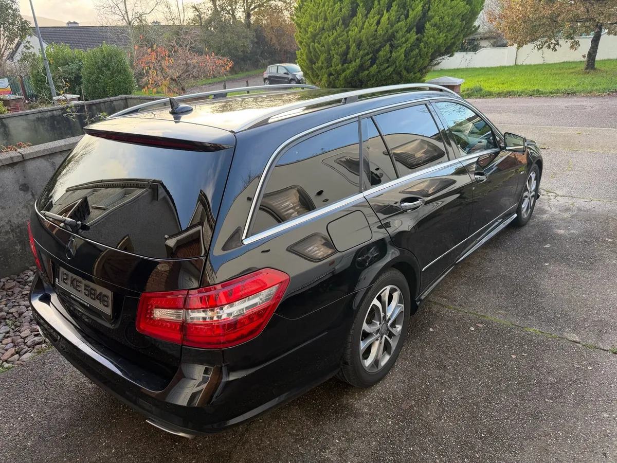 Mercedes E class 250 AMG Line - Image 3