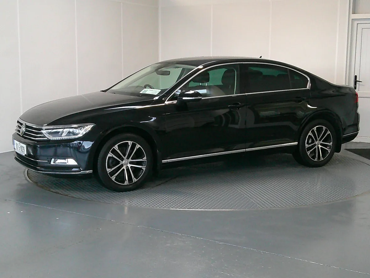 Volkswagen Passat 2018 - Image 3