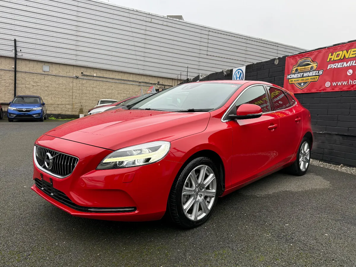 2016 VOLVO V40 1.5 AUTO *FULL LEATHER* - Image 3