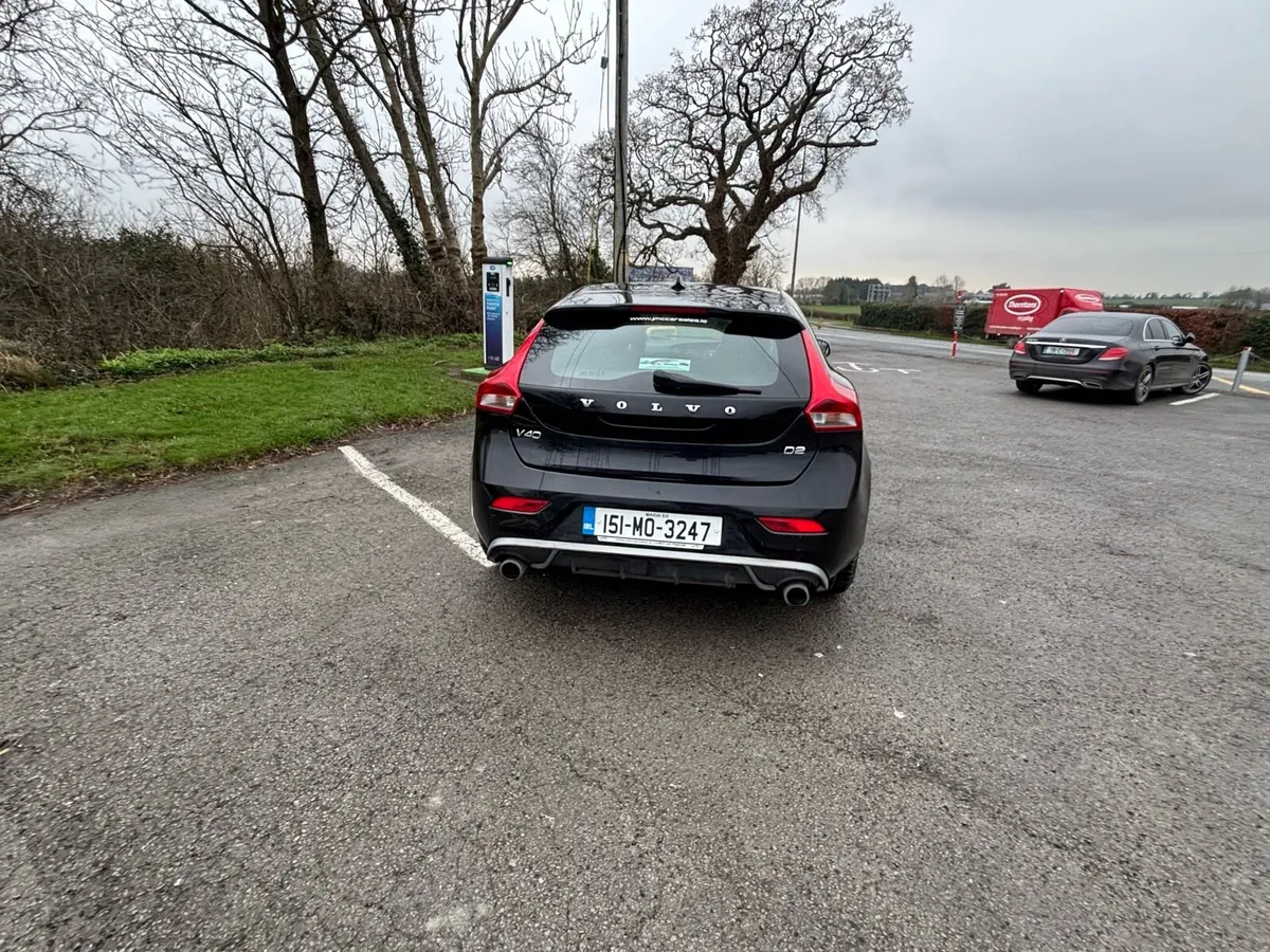 Volvo V40 R Design   Nct05/26 tax 05/26 - Image 3