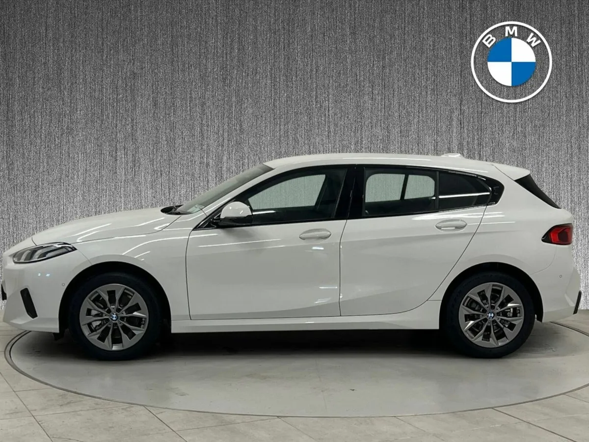 BMW 1-Series 120 Sport AUTO 5DR - Image 4