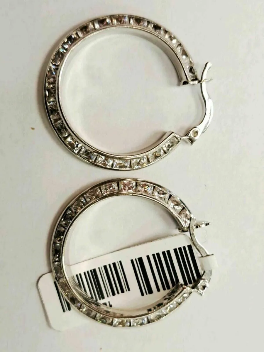 9K White Gold Earrings 9CT - Image 2