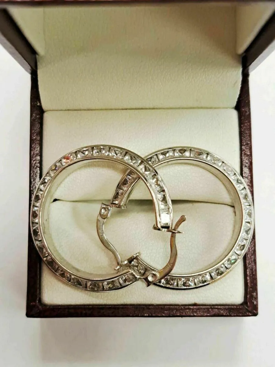 9K White Gold Earrings 9CT - Image 4