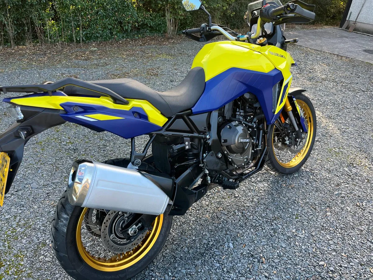 2023 SUZUKI DL800DE VSTROM MOTO4U - Image 3