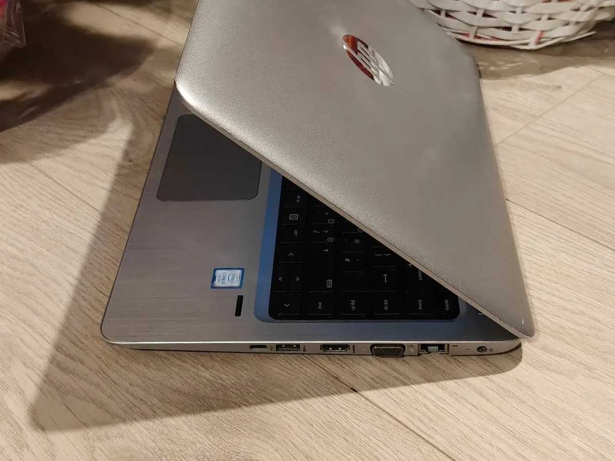 HP 430 G4 Core i5-8GB-240GB-Windows 10 - Image 3