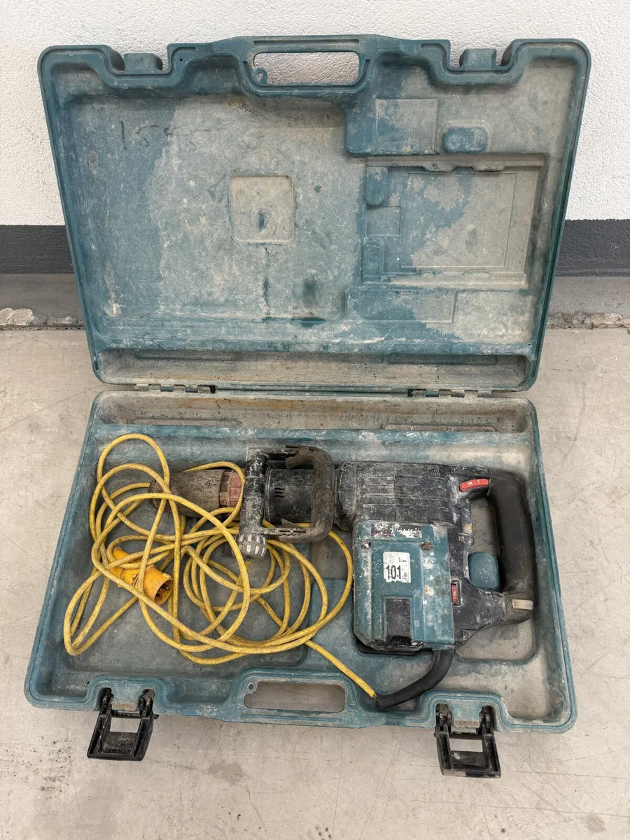 Makita HM1202C Hammer Drill **Online Auction** - Image 1