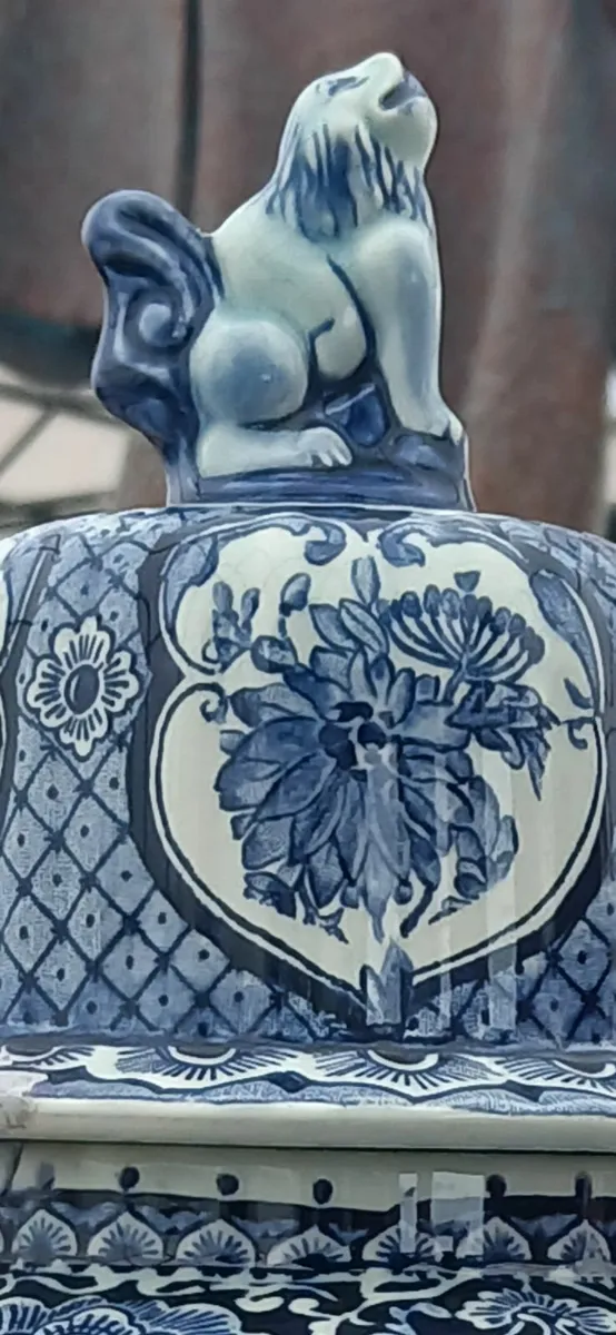 Antique Oriental Vase, Large - Image 1