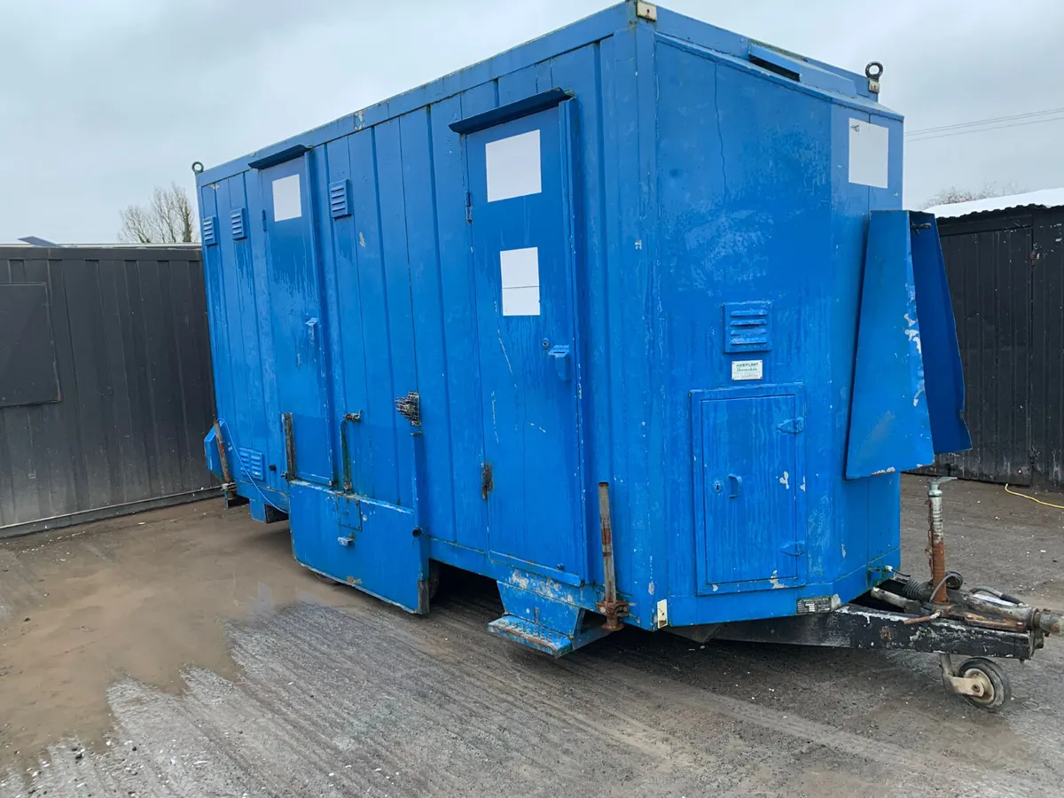 Twin  Axle Welfare Unit - Image 1