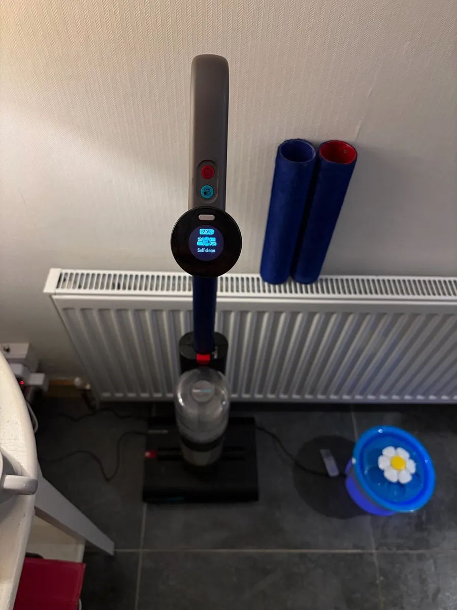 Dyson wash g1 floor washer - Image 1