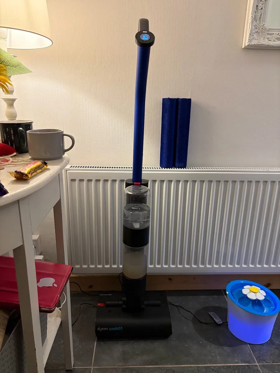 Dyson wash g1 floor washer - Image 3