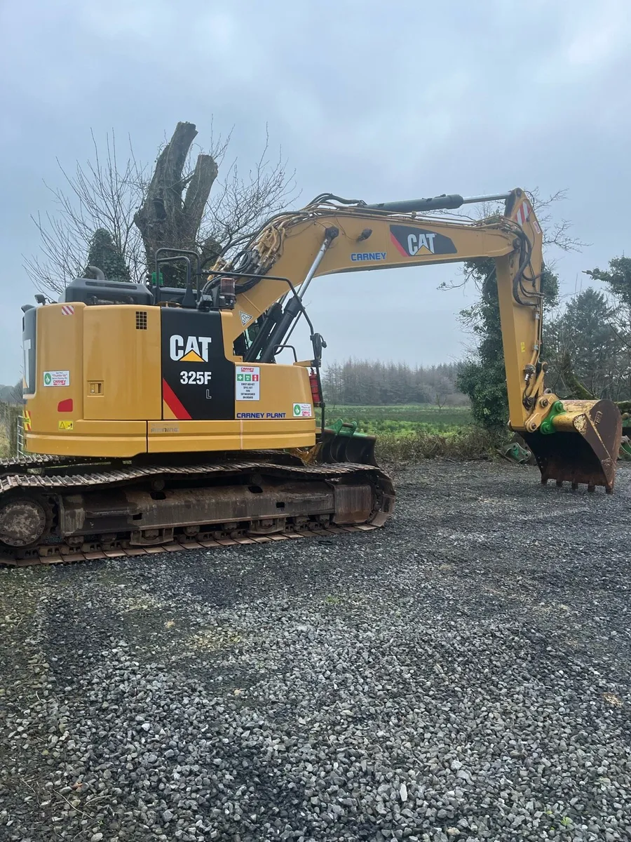 Caterpillar - Image 1