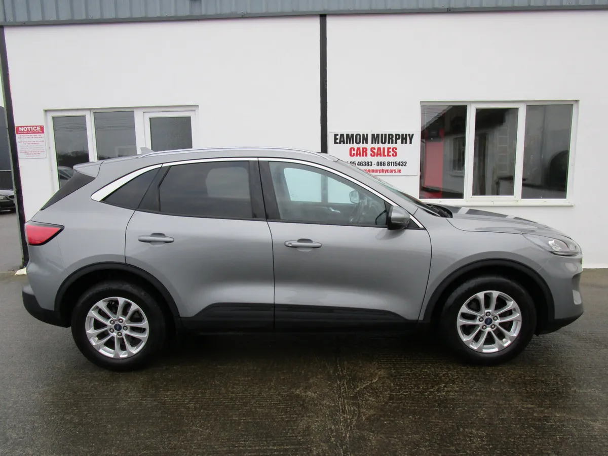 Ford Kuga 2022 - Image 4